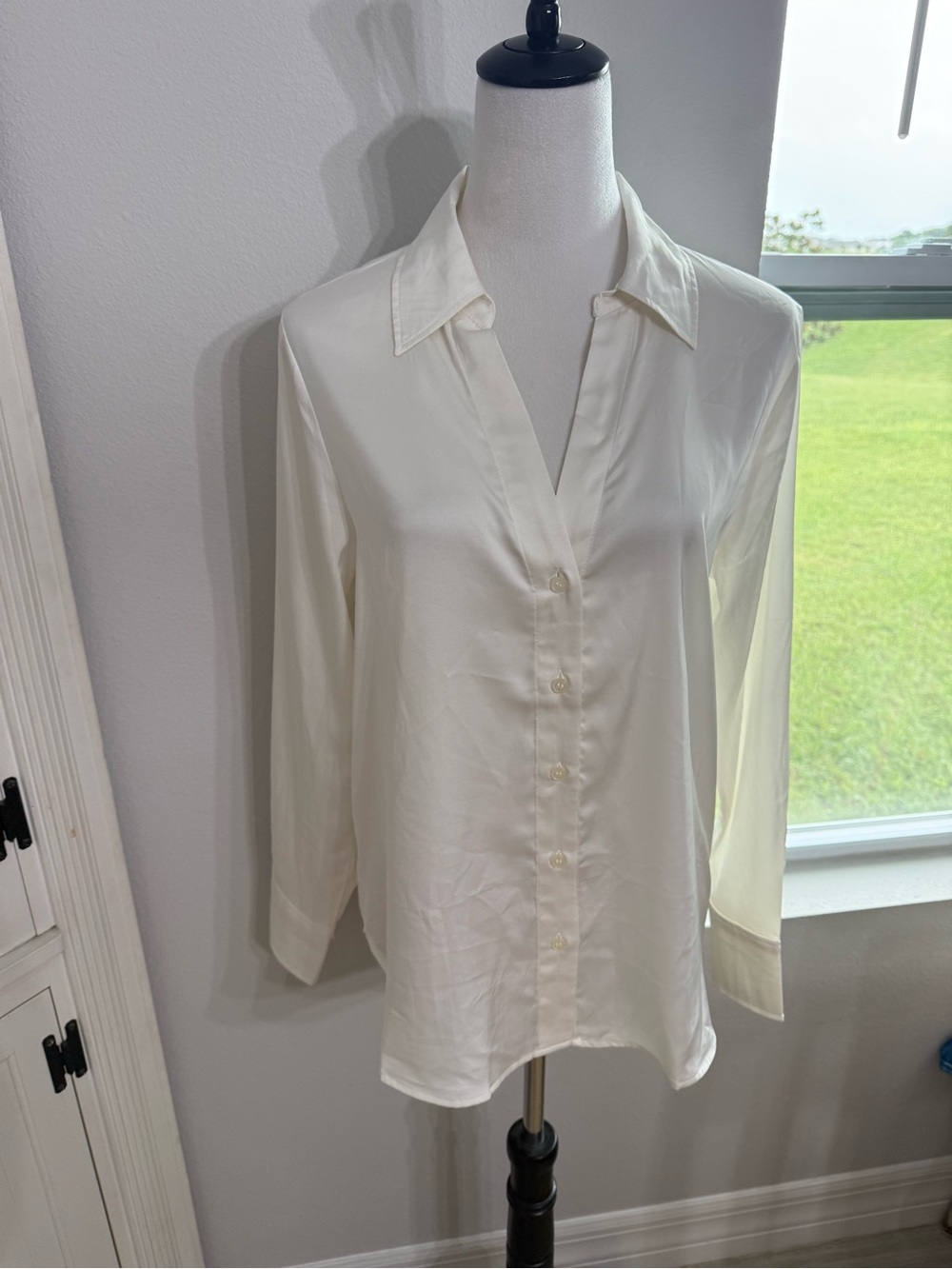 H&M Cream Button-Down Long Sleeve Blouse